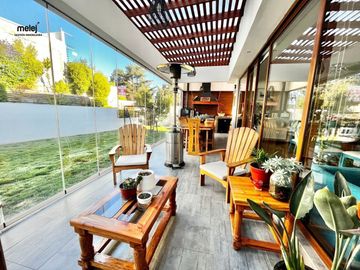 Venta casa Pinares de Montemar, Concón.  Moderna, finas terminaciones
