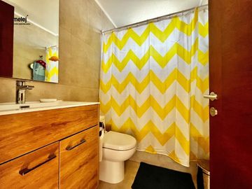 Venta casa Pinares de Montemar, Concón.  Moderna, finas terminaciones
