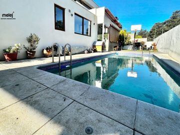 Venta casa Pinares de Montemar, Concón.  Moderna, finas terminaciones