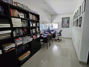 Casa en venta 4 amb en Parque Leloir