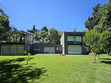 Casa en venta 4 amb en Parque Leloir
