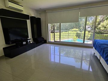 Casa en venta 4 amb en Parque Leloir