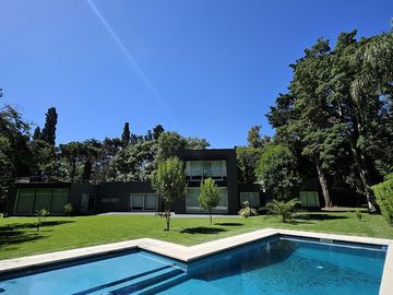 Casa en venta 4 amb en Parque Leloir