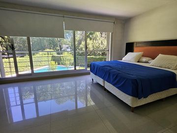 Casa en venta 4 amb en Parque Leloir
