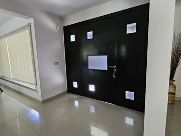 Casa en venta 4 amb en Parque Leloir