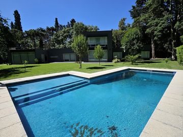 Casa en venta 4 amb en Parque Leloir