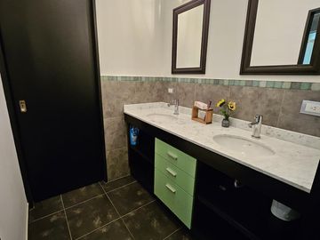 Casa en venta 4 amb en Parque Leloir
