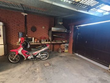 Casa con Departamento en venta en San Antonio de Padua Sur