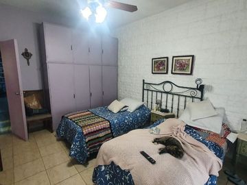 Casa con Departamento en venta en San Antonio de Padua Sur