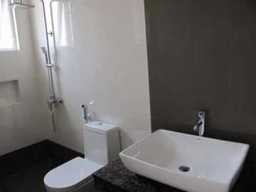 Kamias QC House and Lot For