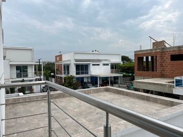 casa en venta en las mercedes. Cod V16243