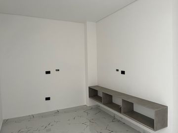 casa en venta en las mercedes. Cod V16243