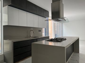 casa en venta en las mercedes. Cod V16243