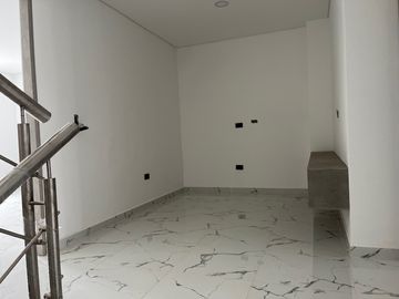 casa en venta en las mercedes. Cod V16243