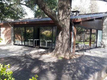 CASA QUINTA moderna pract. a estrenar 4780 m2 arbol. añosa 8 amb. novoa propiedades