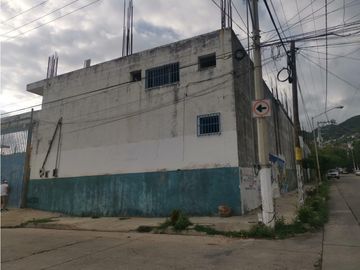 BODEGA EN VENTA AV STA CRUZ CERCA AV EJIDO ACAPULCO