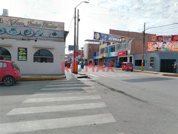 📍 Ubicación Estratégica:
Terrenos urbanos en Supe - Barranca, a pocos minutos de la Plaza de Armas y la antigua Panamericana Norte. Rodeado de colegi