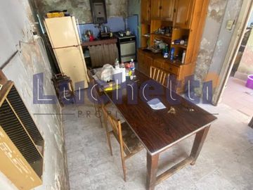 Casa con Departamento en venta en Punta Lara