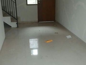Rumah ready stock dekat dengan lokasi Tol Pasteur nih Rumah 2 lantai di Sariwangi Bangunan Baru dan LUX