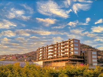Apartamento a 6 minutos de la playa, alberca de adultos y familiar, residencial