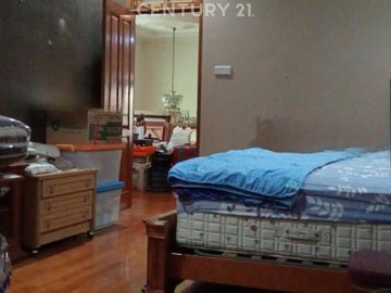 Rumah Megah Dengan Taman Yang Luas Di Pulomas Jakarta S9467