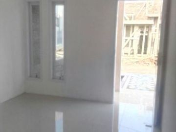 rumah 2 lantai SIAP HUNI di kota pendidikan jatinangor
