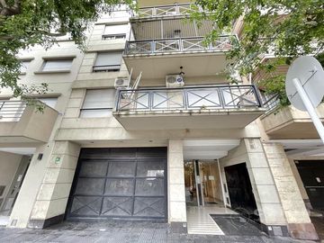 Excelente Departamento de 4 ambientes con cochera fija y baulera - Villa Urquiza, CABA