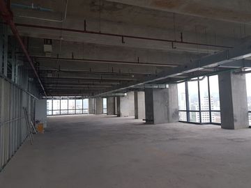 Whole Floor Bare Office Space @ Cebu Business Park for Lease