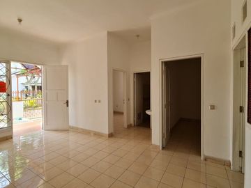 NUSALOKA BSD RUMAH SIAP HUNI LUAS 98 SHM DIJUAL CEPAT