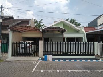 Rumah Murah Siap Huni Wisma Permai Row 3 Mobil Longgar