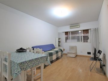 Av. Libertador y Montevideo - Monoamb. Vig 24hs - Apto Profesional - VENTA CON RENTA