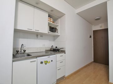 Av. Libertador y Montevideo - Monoamb. Vig 24hs - Apto Profesional - VENTA CON RENTA