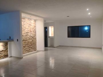 CASA NUEVA CON ALBERCA, A 10 MIN DE TLAYACAPAN Y OAXTEPEC, MORELOS
