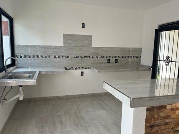 CASA NUEVA CON ALBERCA, A 10 MIN DE TLAYACAPAN Y OAXTEPEC, MORELOS