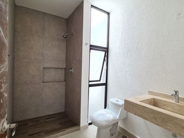 Casa en VENTA CON RECAMARA PLANTA BAJA en LOMAS DE MEDITERRANEO