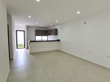 Casa en VENTA CON RECAMARA PLANTA BAJA en LOMAS DE MEDITERRANEO