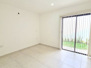 Casa en VENTA CON RECAMARA PLANTA BAJA en LOMAS DE MEDITERRANEO