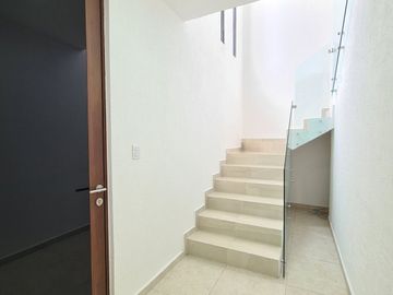 Casa en VENTA CON RECAMARA PLANTA BAJA en LOMAS DE MEDITERRANEO