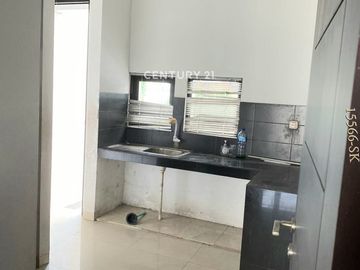 Dijual Atau Disewakan Rumah Hook Siap Huni  Dalam Cluster