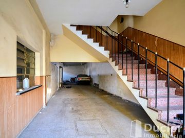ECUADOR 994 - DEPÓSITO CON CASA EN PLANTA ALTA - US$ 154.000