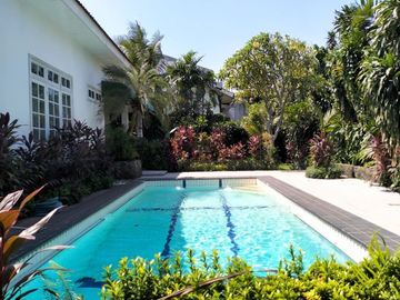 Modern Town House di Pejaten dg Taman & Unit Bagus Kondisi Semi Furnished HSE-A0586