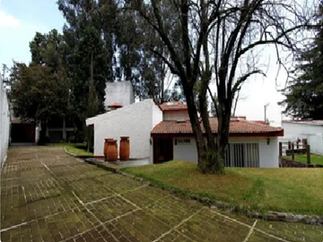 Estrena Amplia y Hermosa Casa de 550m2 en Loma del Padre