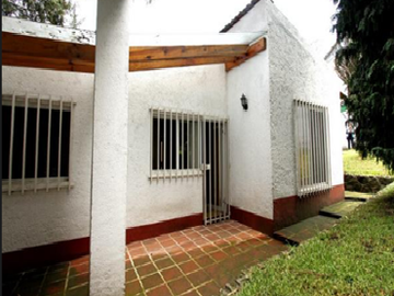 Estrena Amplia y Hermosa Casa de 550m2 en Loma del Padre