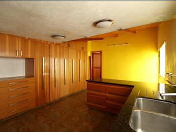 Estrena Amplia y Hermosa Casa de 550m2 en Loma del Padre