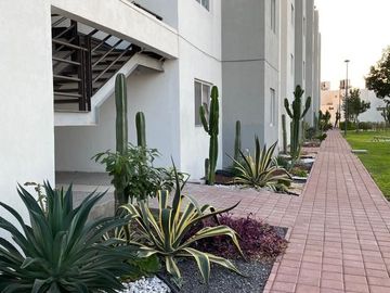 En Venta Departamento en Candiles, Alberca, 2 Recamaras, Equipado, Oportunidad !