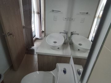 Venta De Departamento De Estreno En Urb Los Sauces - 5To Piso