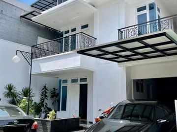 Rumah Strategis Modern Mewah Luas Jl Lebar Duren Sawit Jakarta Timur