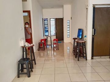 Di Sewakan Rumah Cocok Untuk Usaha Lokasi Mainroad di Antapani Bandung