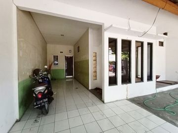 Di Sewakan Rumah Cocok Untuk Usaha Lokasi Mainroad di Antapani Bandung