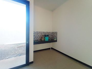 Di Sewakan Rumah Baru 3 Kamar di Cluster Sherwood TKI 5, Margaasih Bandung